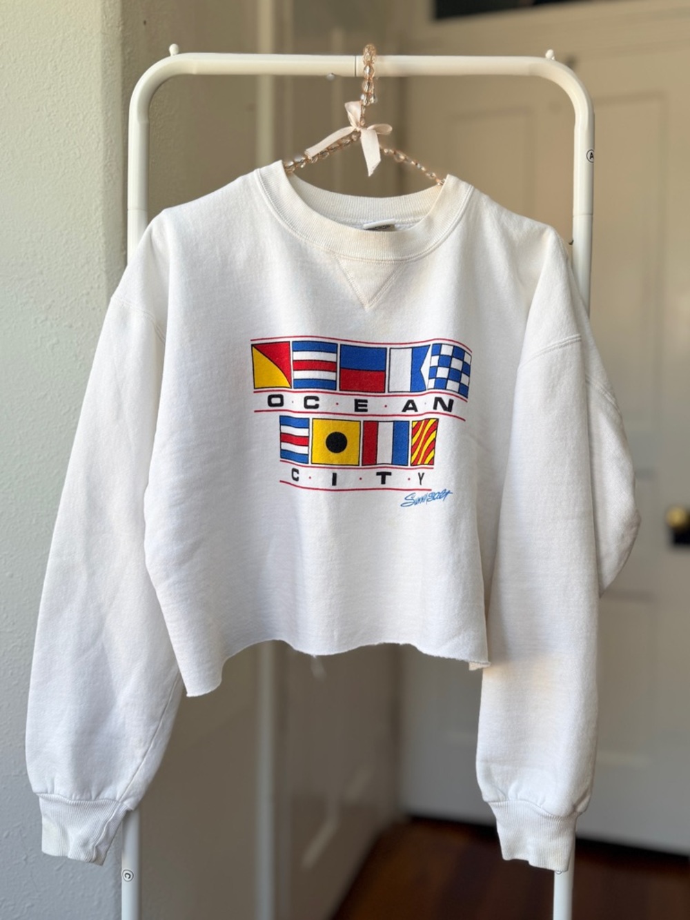Vintage 80s/90s Russell Athletic Ocean City Summer Salt white cropped sweatshirt